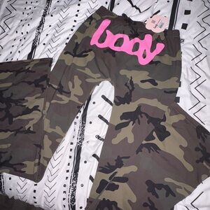Body by Raven Tracy Camo Flare Leggings Suze Large
